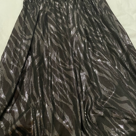 Express dress - Picture 5 of 6